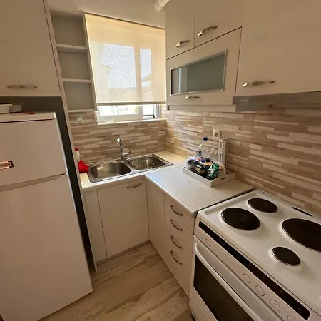 Apartment 2nd Floor *